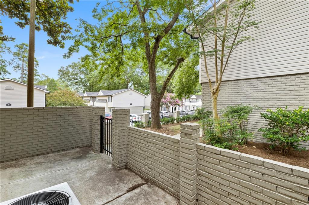6940 Roswell Road Unit 21A