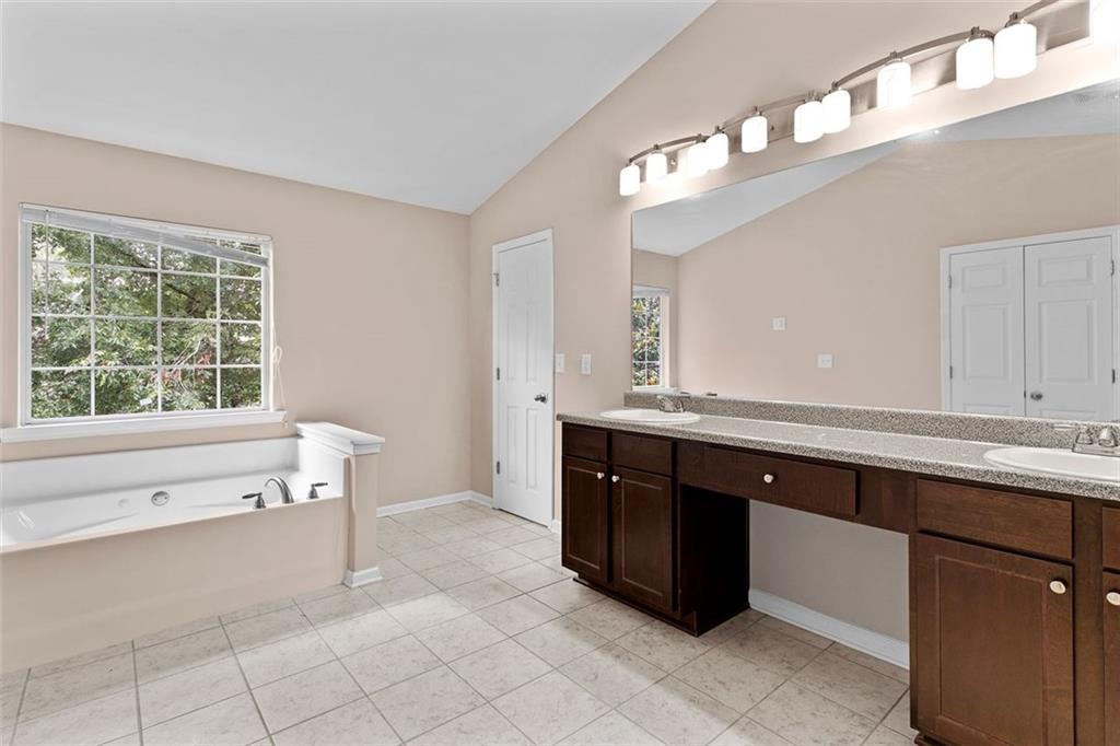 13581 Weycroft Circle