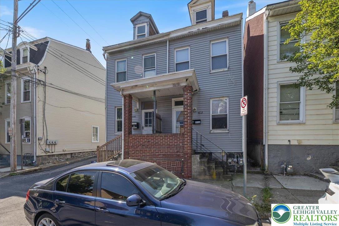 1032 Ferry Street