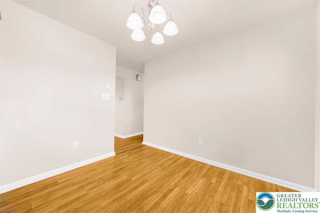 4418 Thebes Turn