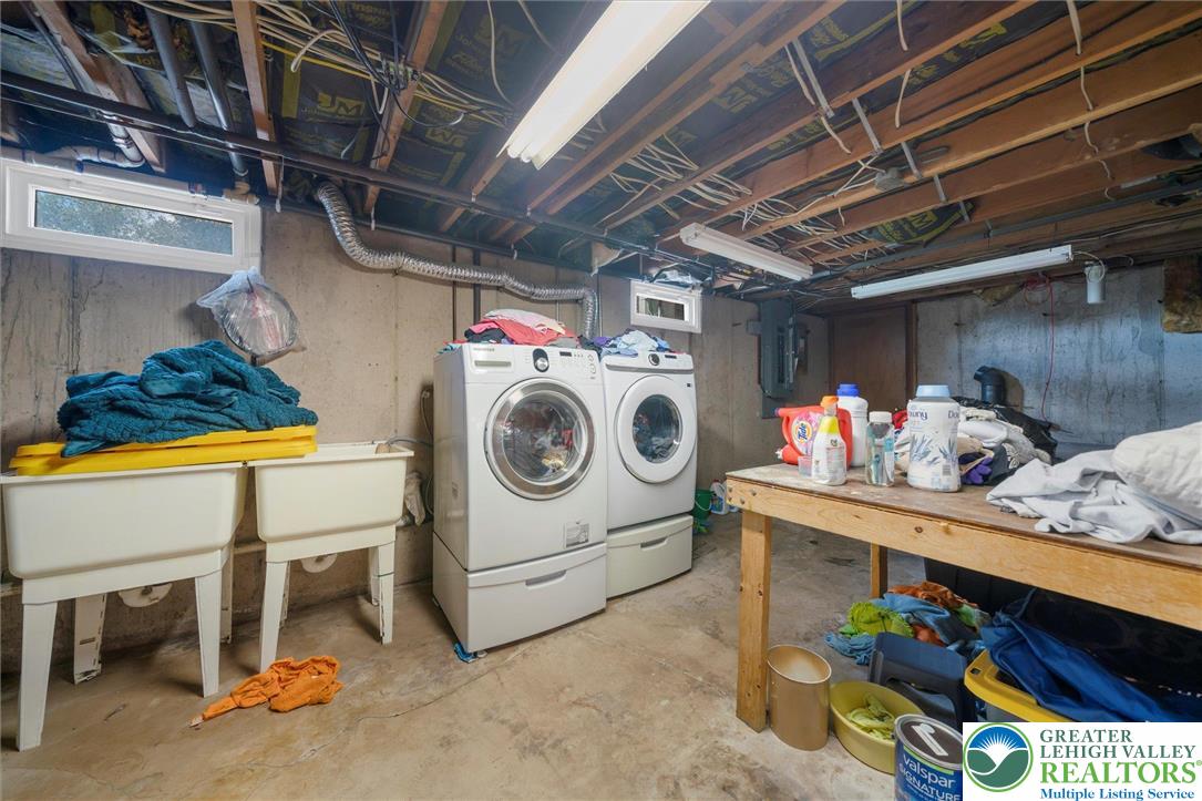 4418 Thebes Turn