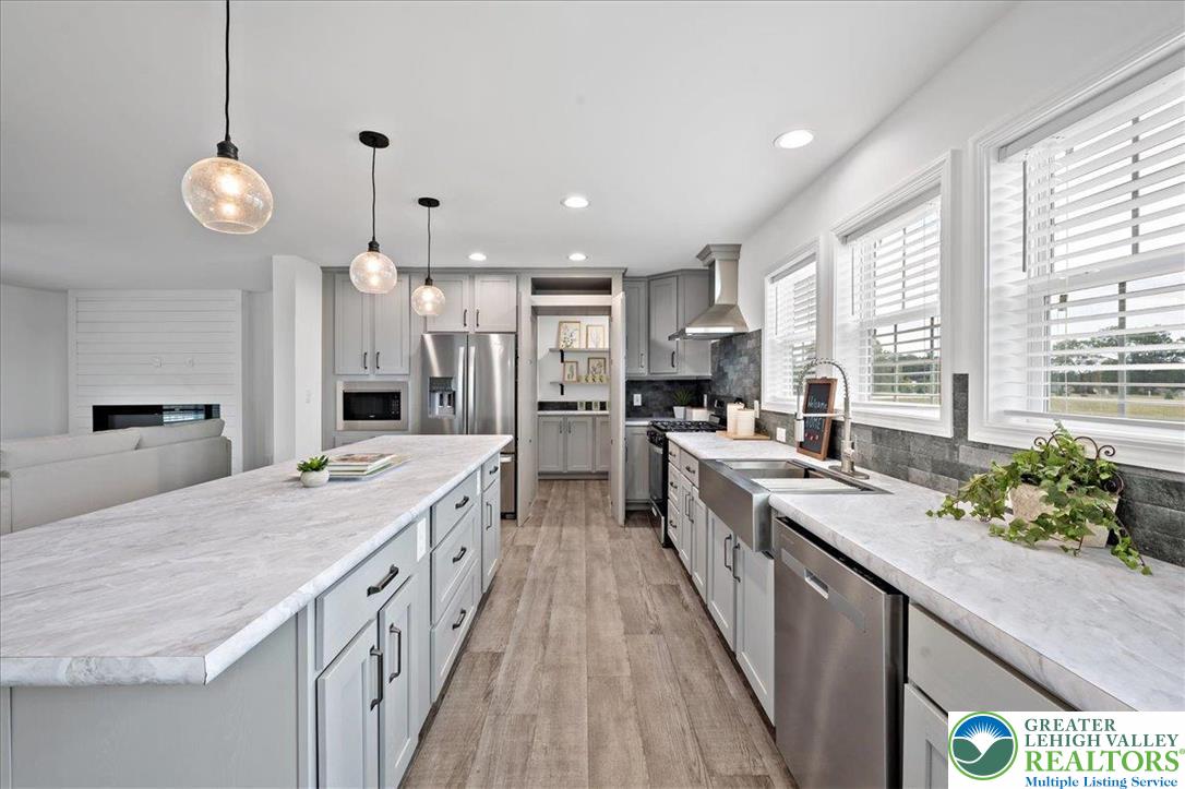 3983 Hastings Road