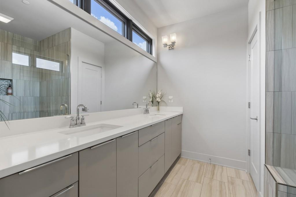 131 City View Court NE