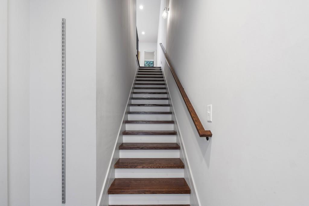 131 City View Court NE