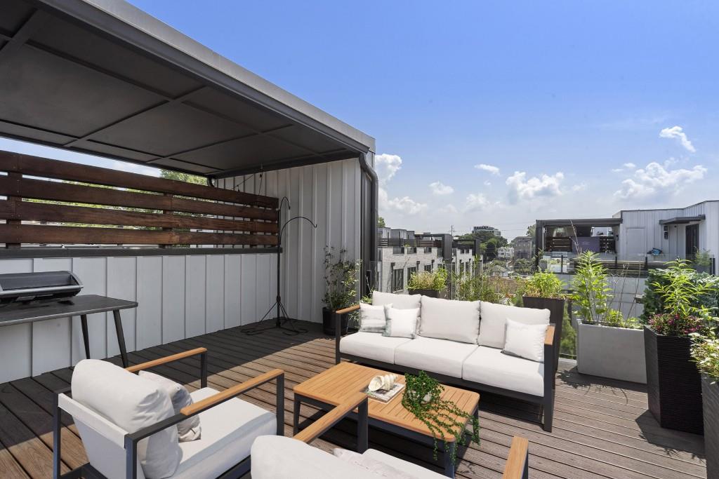 131 City View Court NE