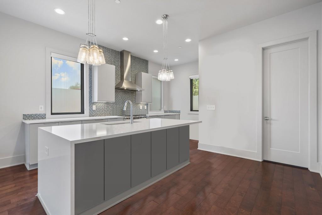 131 City View Court NE