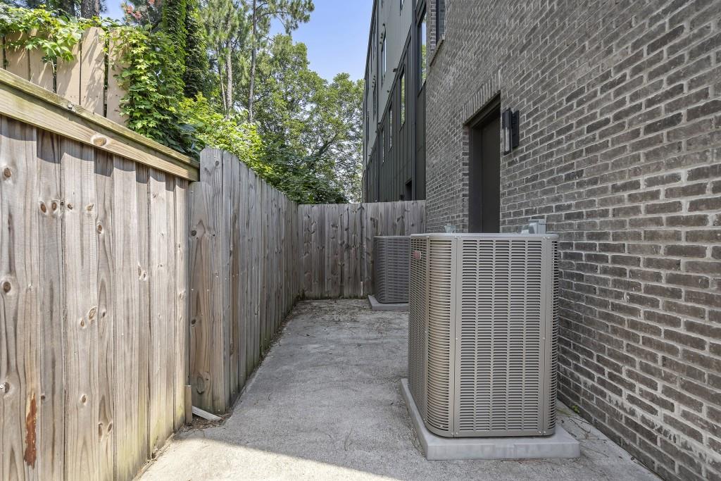 131 City View Court NE