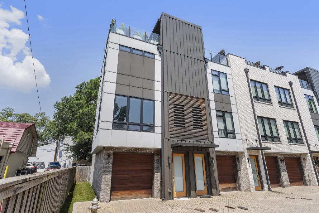 131 City View Court NE