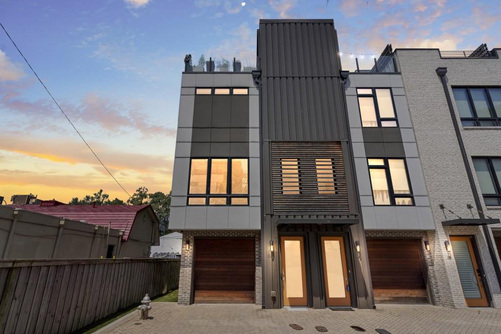 131 City View Court NE