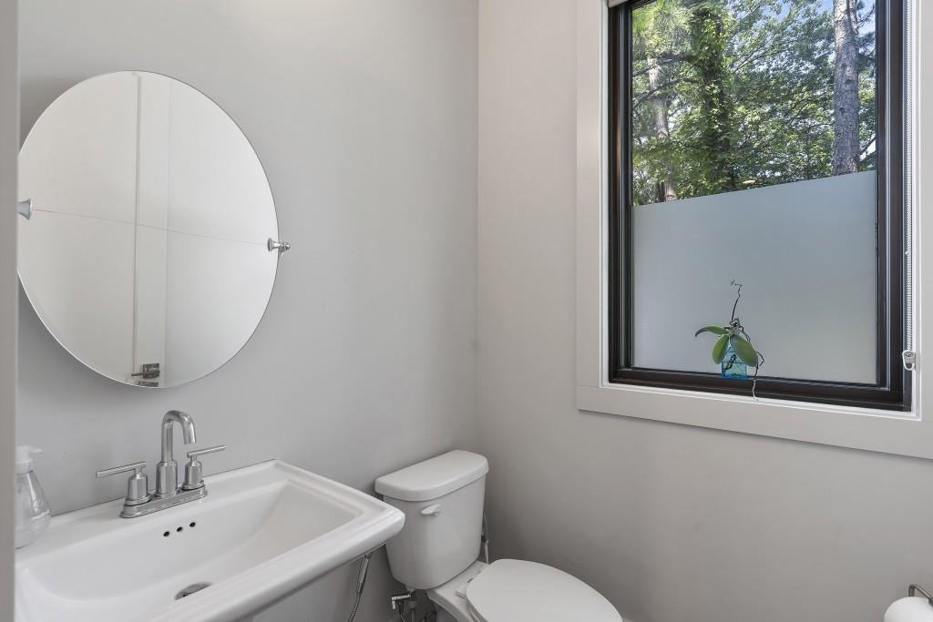 131 City View Court NE