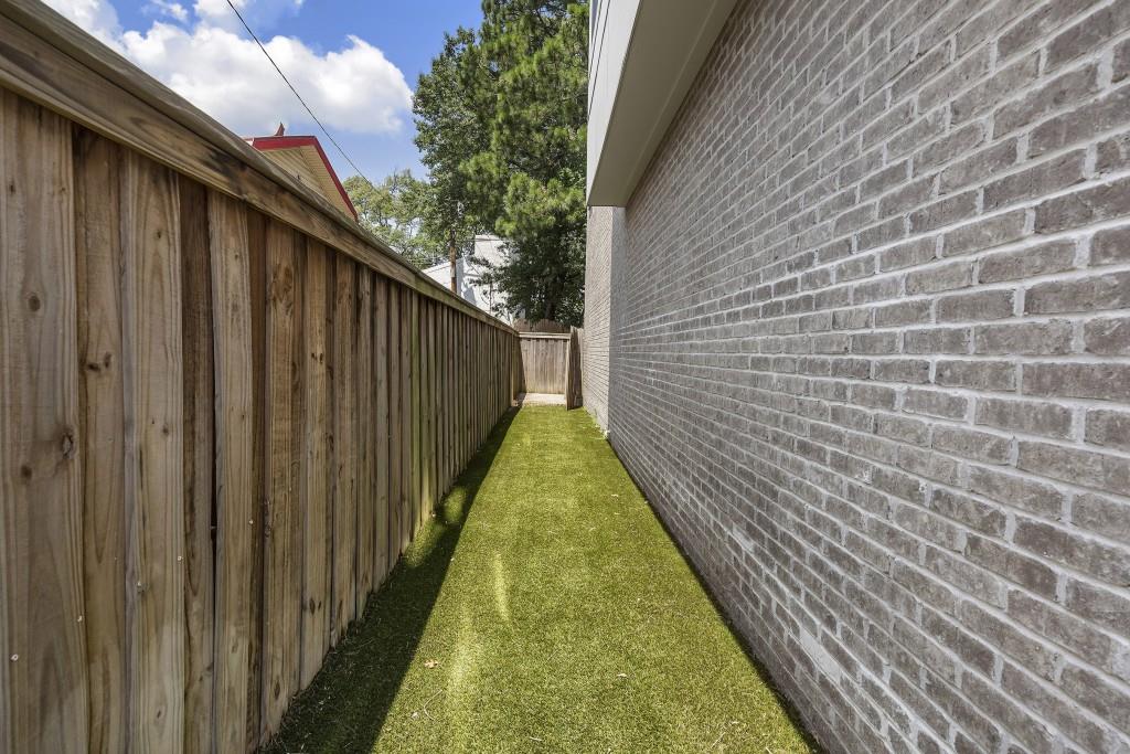 131 City View Court NE