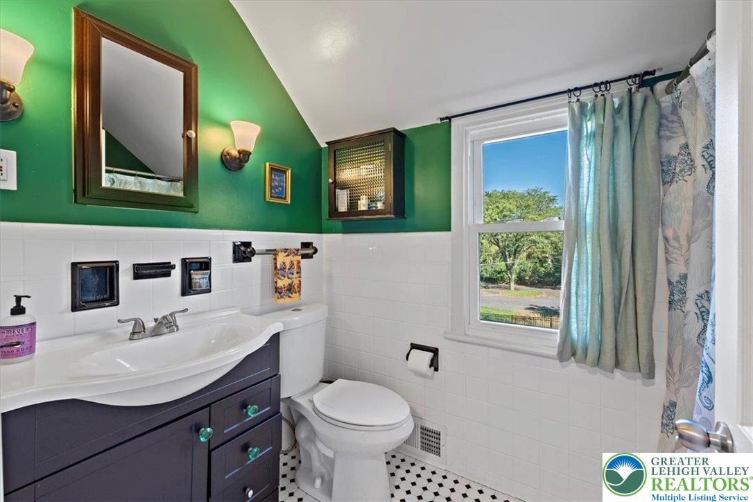 1501 Bushkill Street