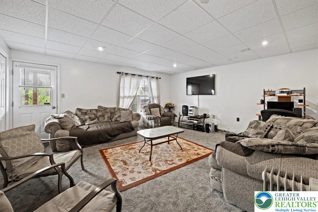2567 Chestnut Lane