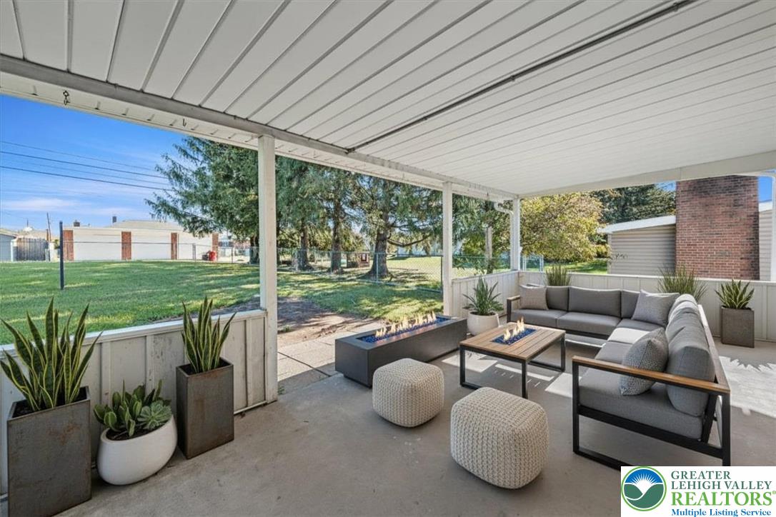 109 South 8th Street