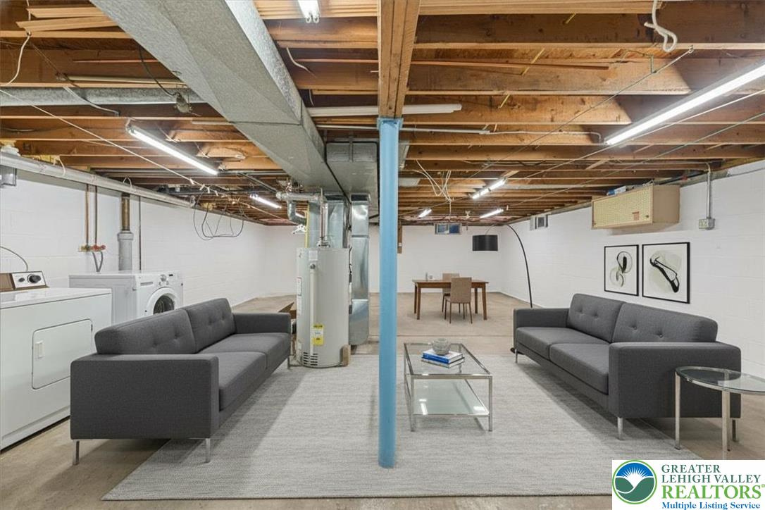 109 South 8th Street