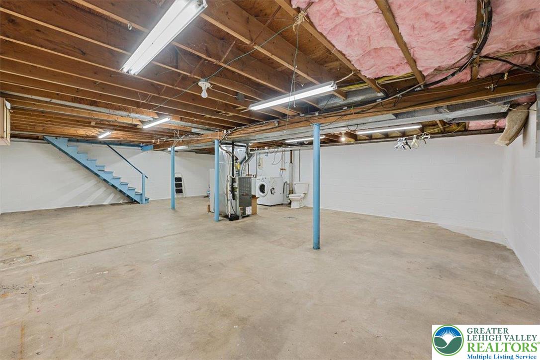 109 South 8th Street