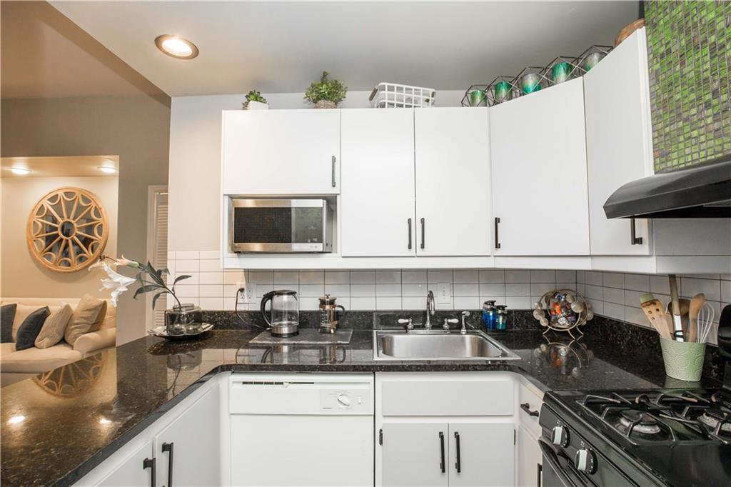 952 Myrtle Street NE Unit 2