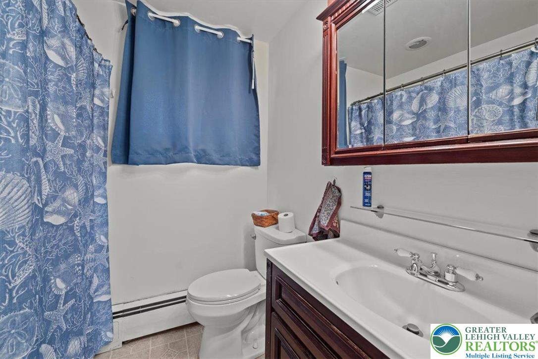 558 Beechwood Street