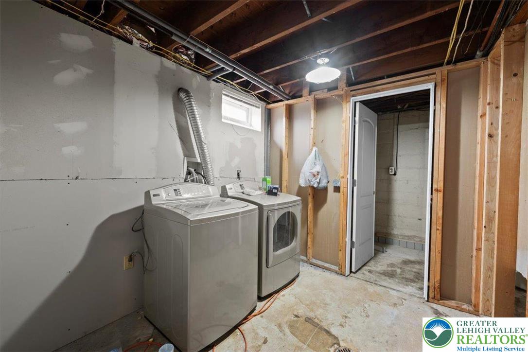 558 Beechwood Street