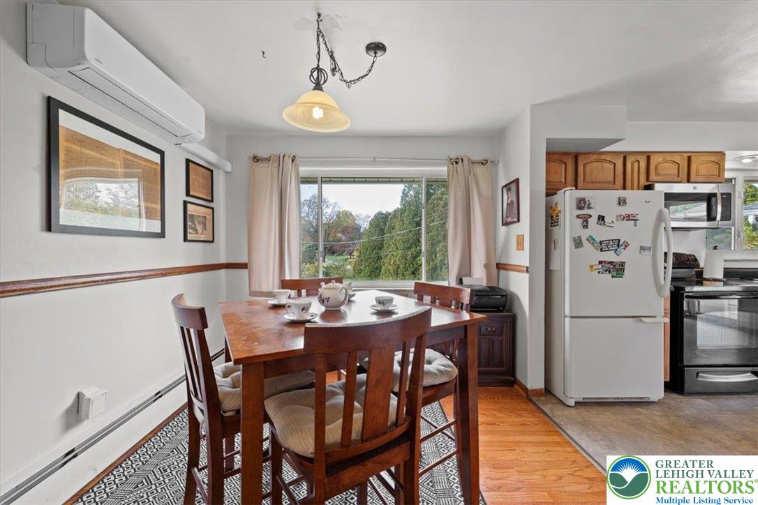 558 Beechwood Street