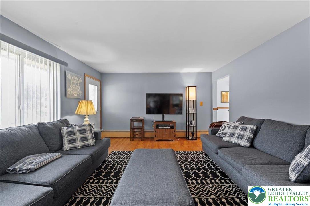 558 Beechwood Street