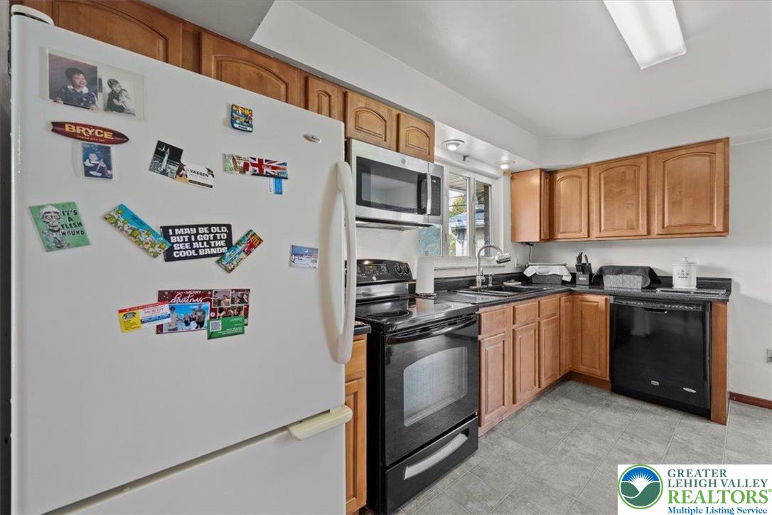 558 Beechwood Street