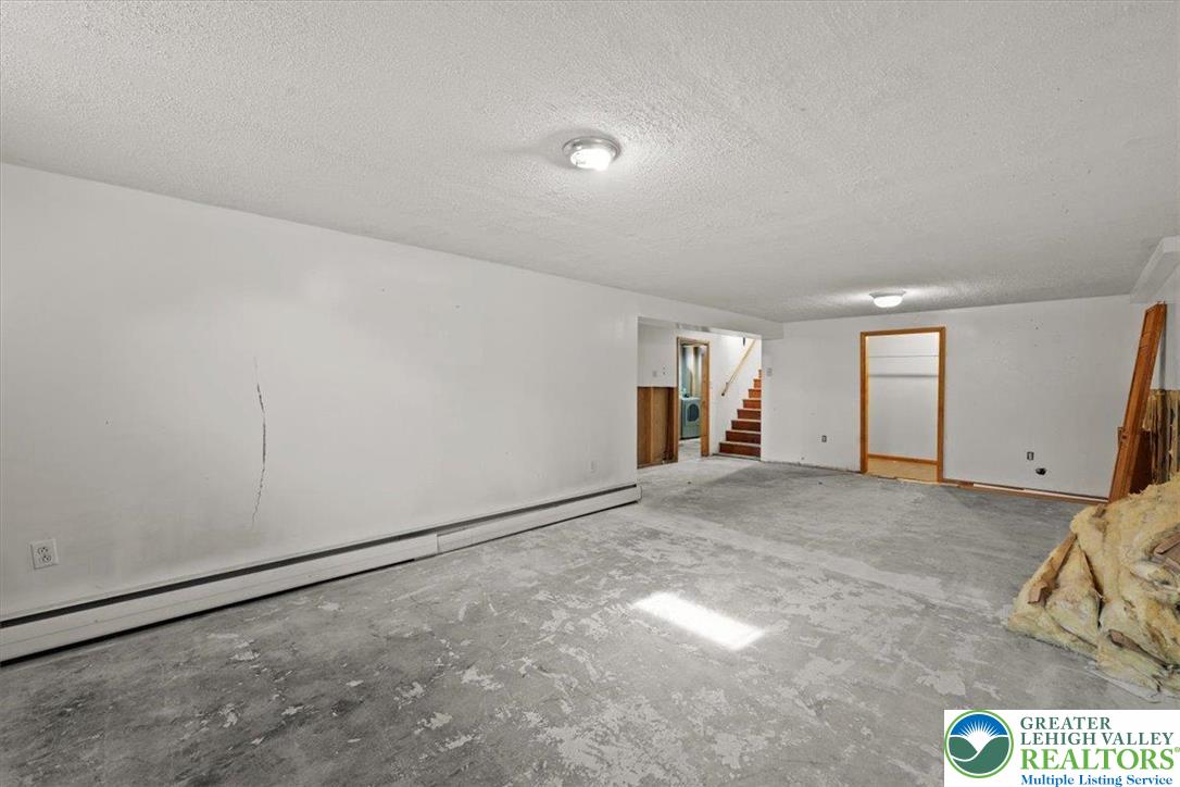 558 Beechwood Street