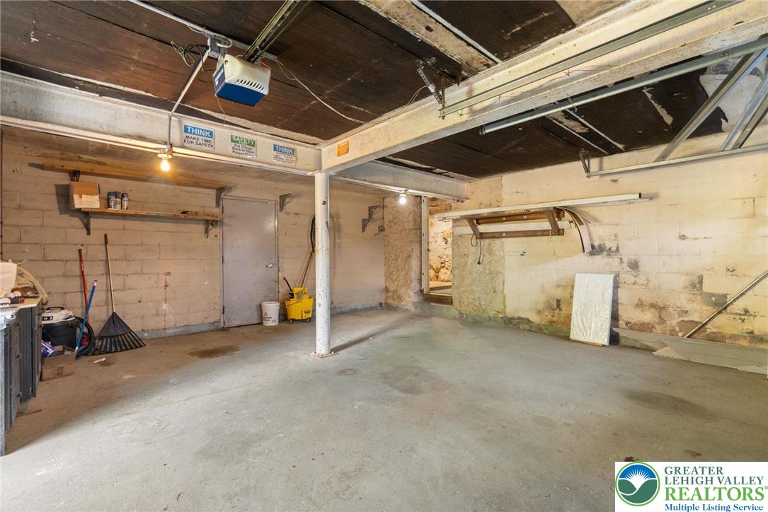 1439 Seidersville Road