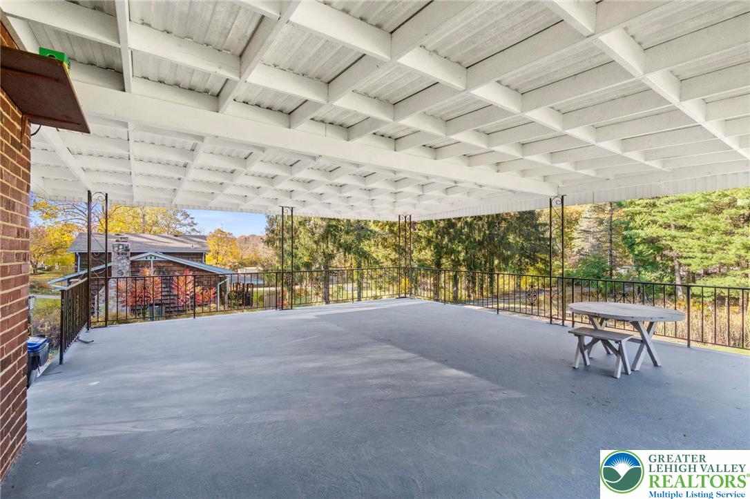 1439 Seidersville Road