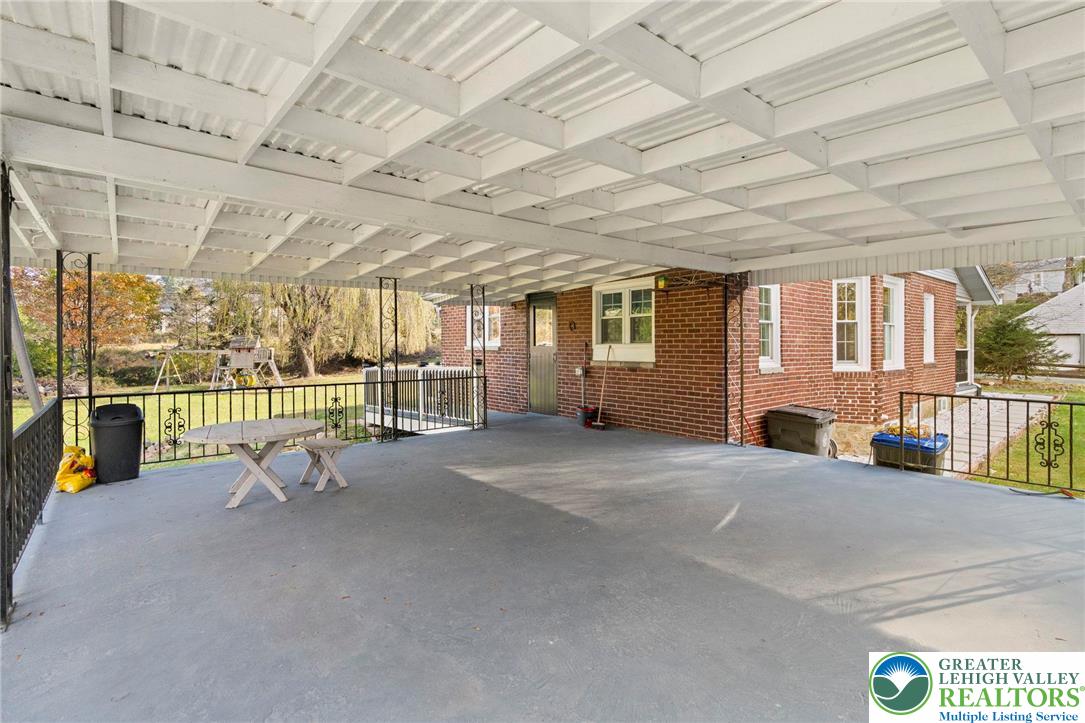 1439 Seidersville Road