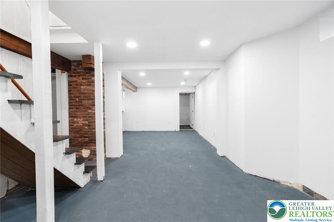 1439 Seidersville Road