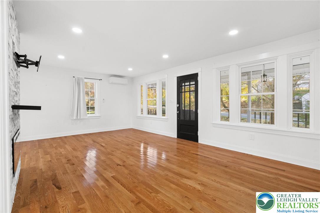 1439 Seidersville Road