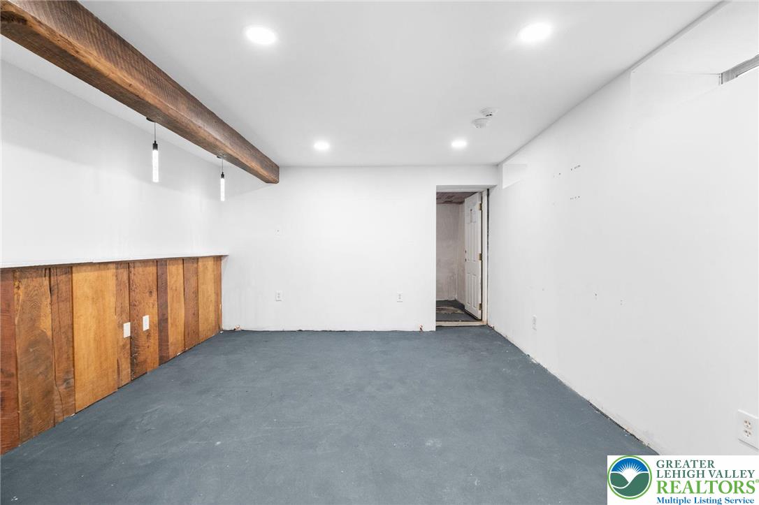 1439 Seidersville Road