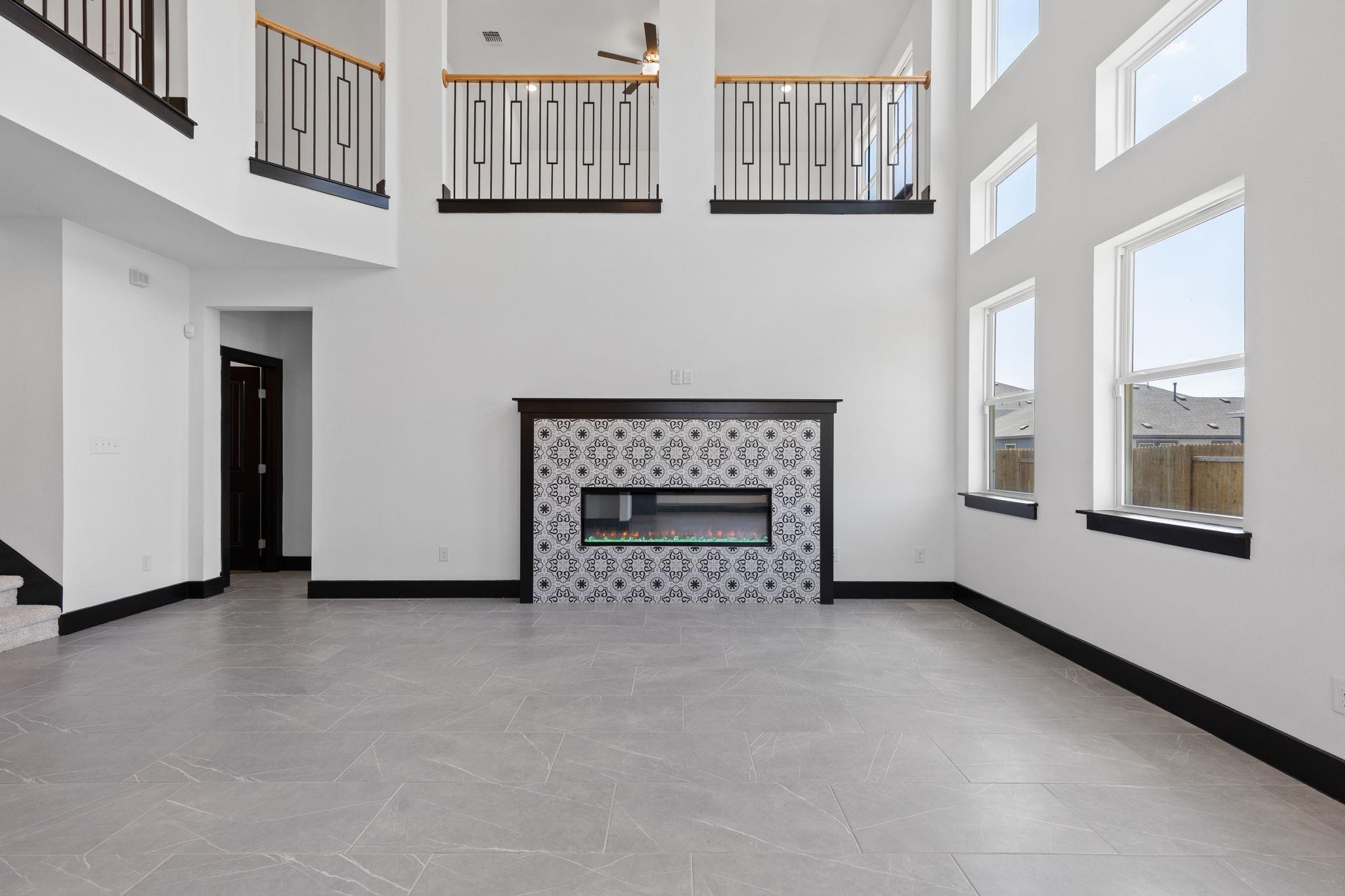 19136 Kleingrass LN