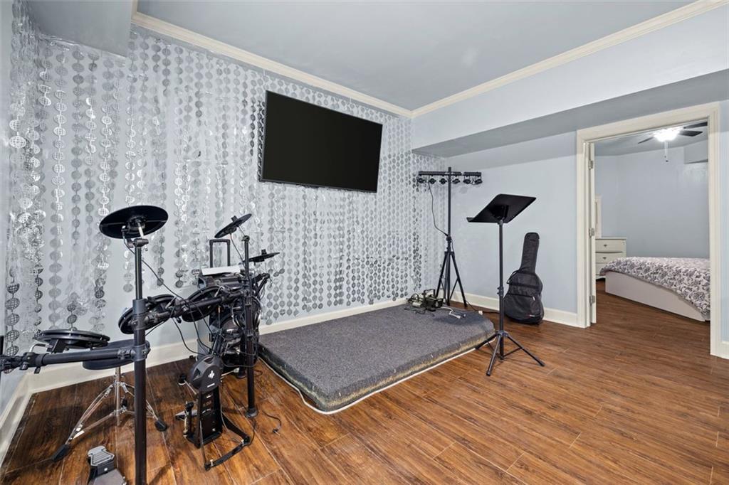 585 Settles Brook Court