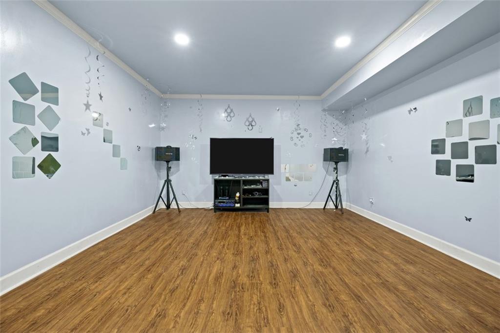 585 Settles Brook Court