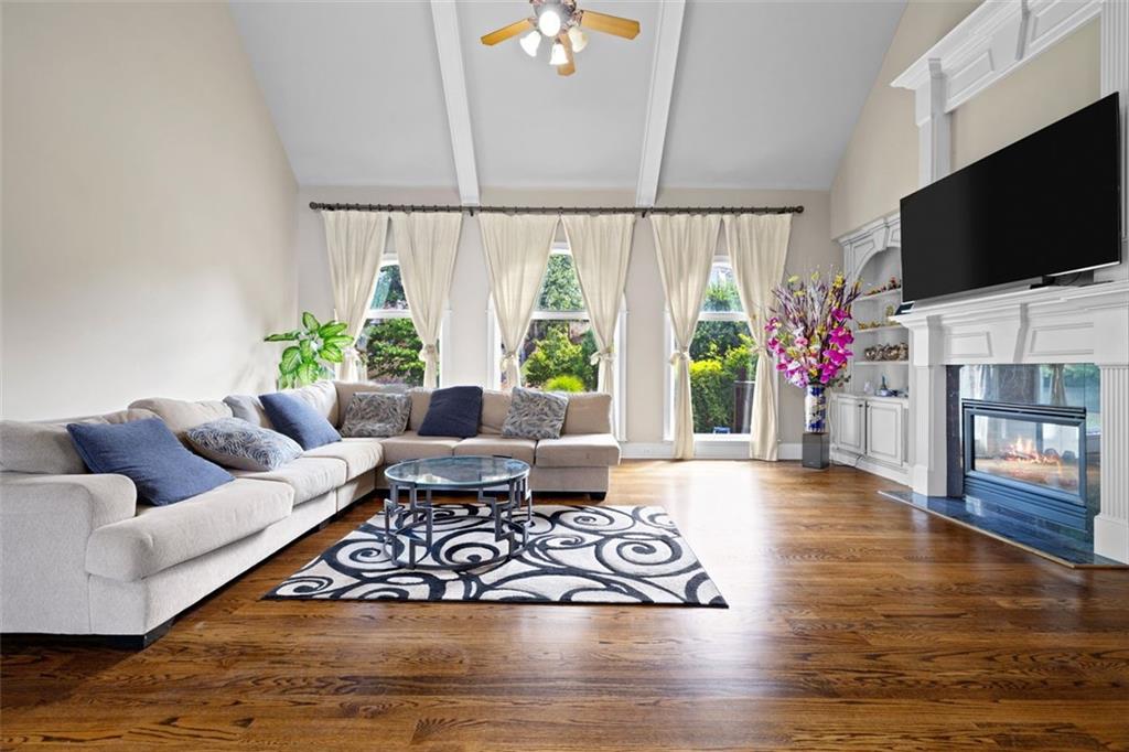 585 Settles Brook Court