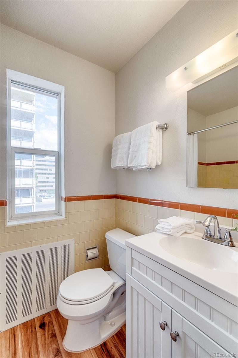 1100 Colorado Boulevard Unit: 305