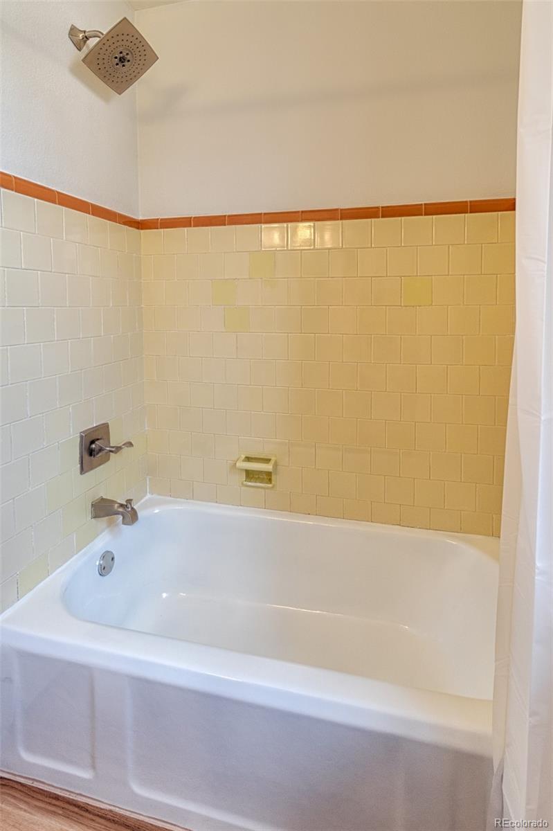 1100 Colorado Boulevard Unit: 305