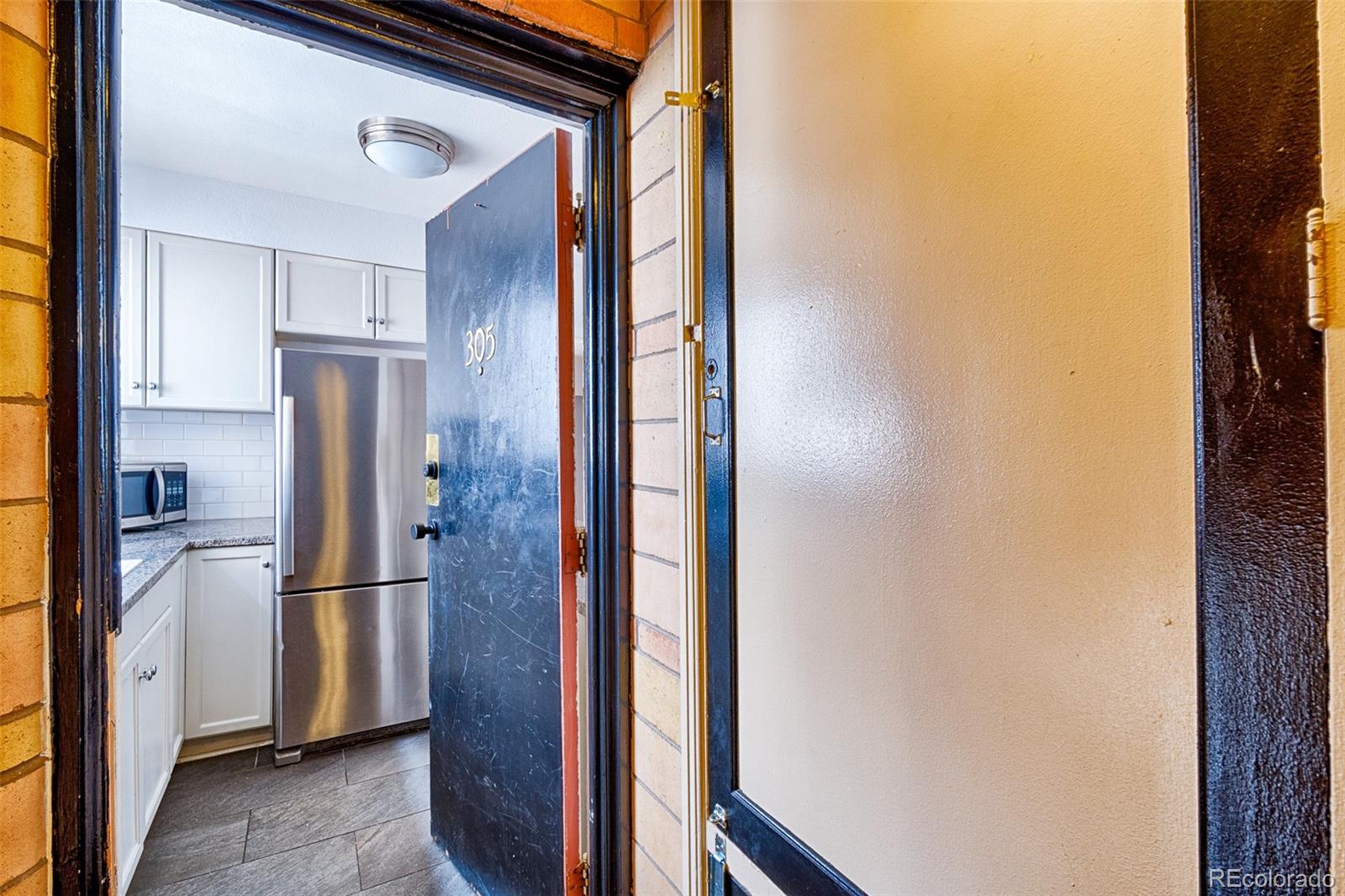 1100 Colorado Boulevard Unit: 305