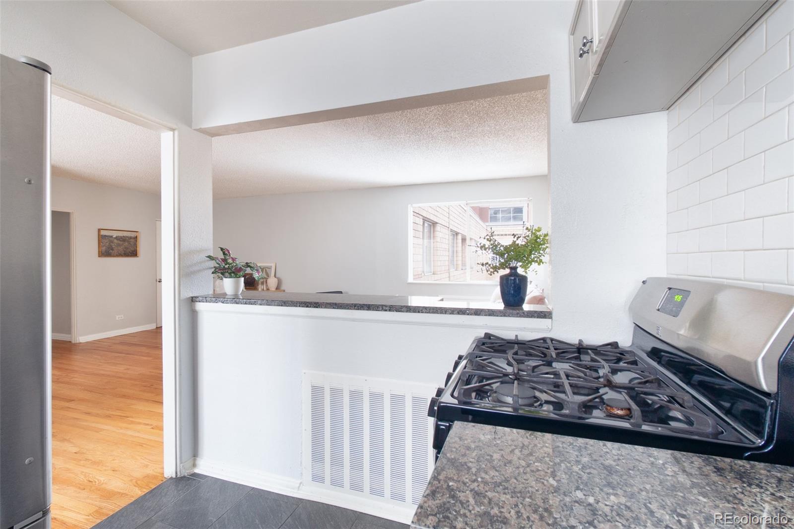 1100 Colorado Boulevard Unit: 305