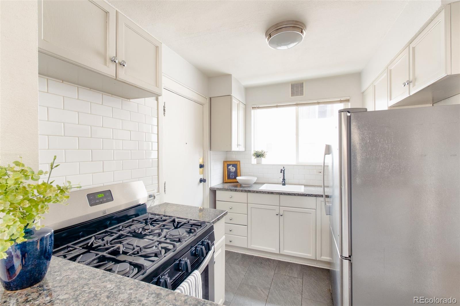 1100 Colorado Boulevard Unit: 305