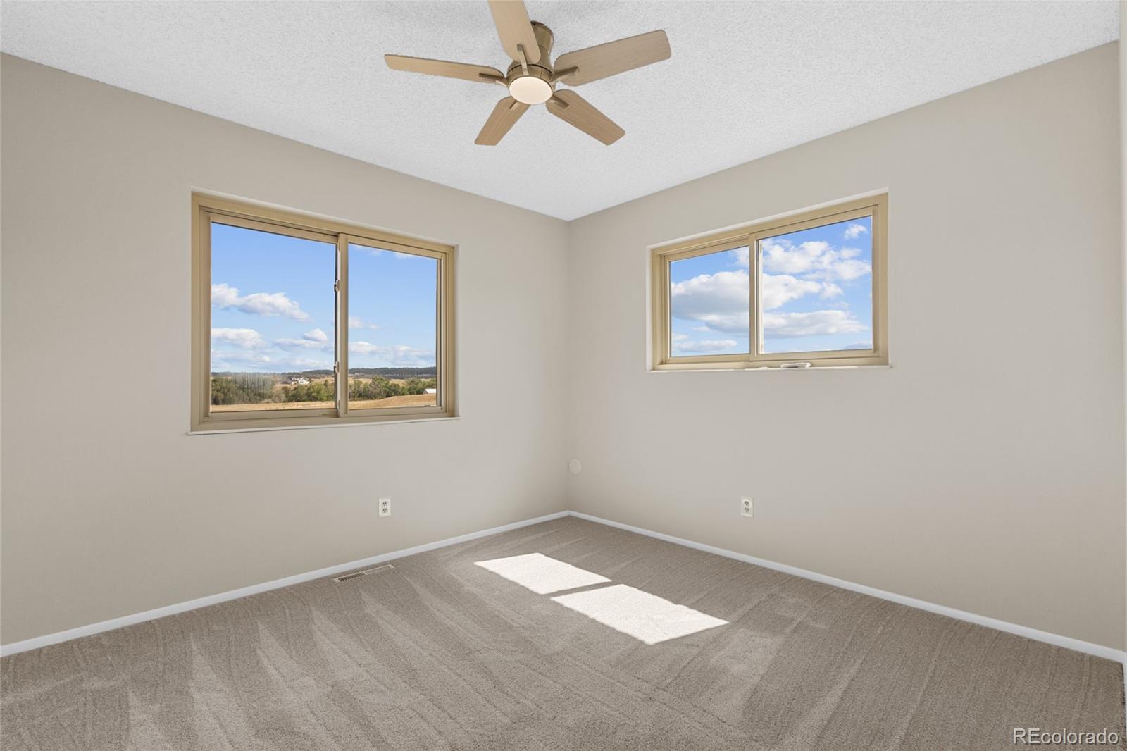 1045 Castlewood Drive