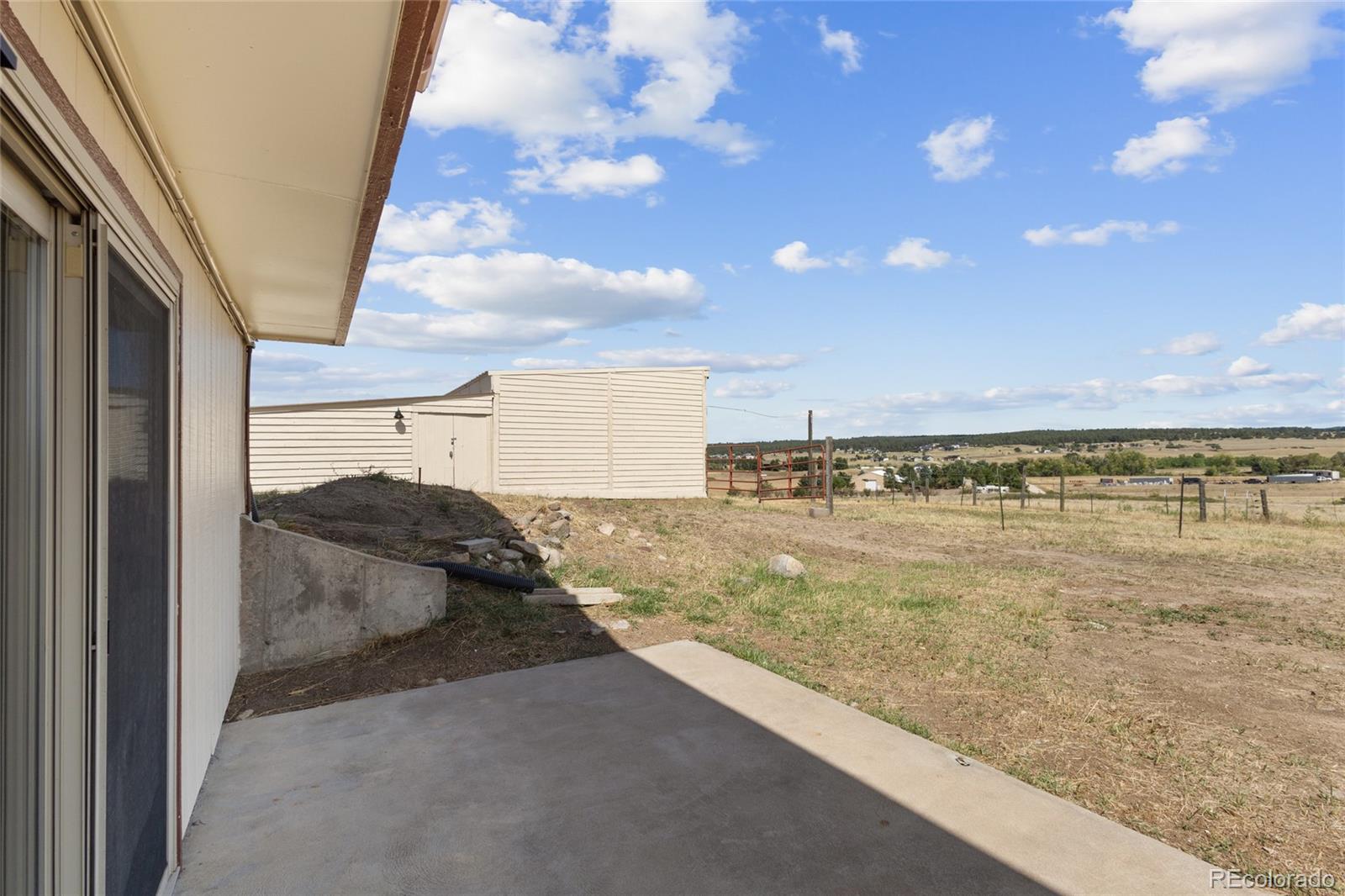 1045 Castlewood Drive