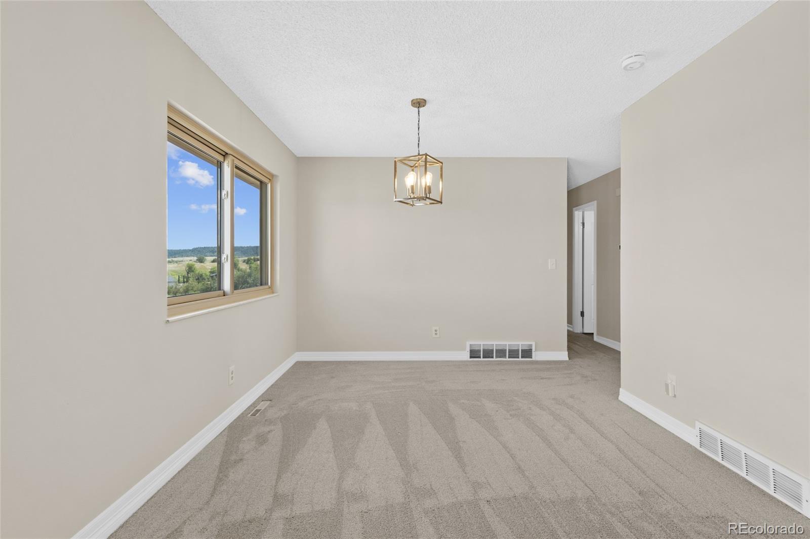1045 Castlewood Drive