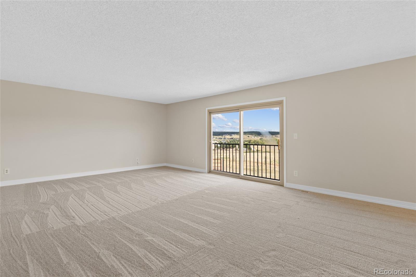 1045 Castlewood Drive