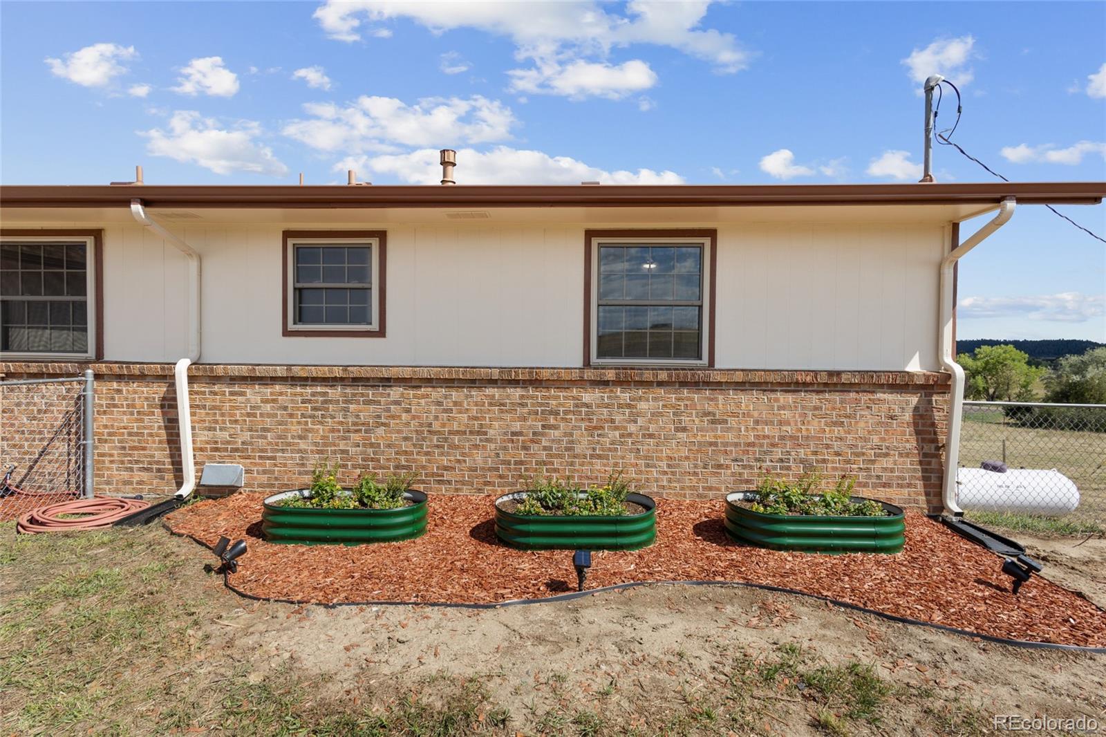 1045 Castlewood Drive