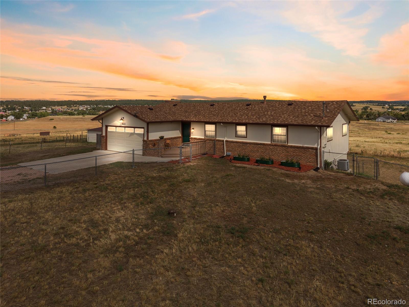1045 Castlewood Drive