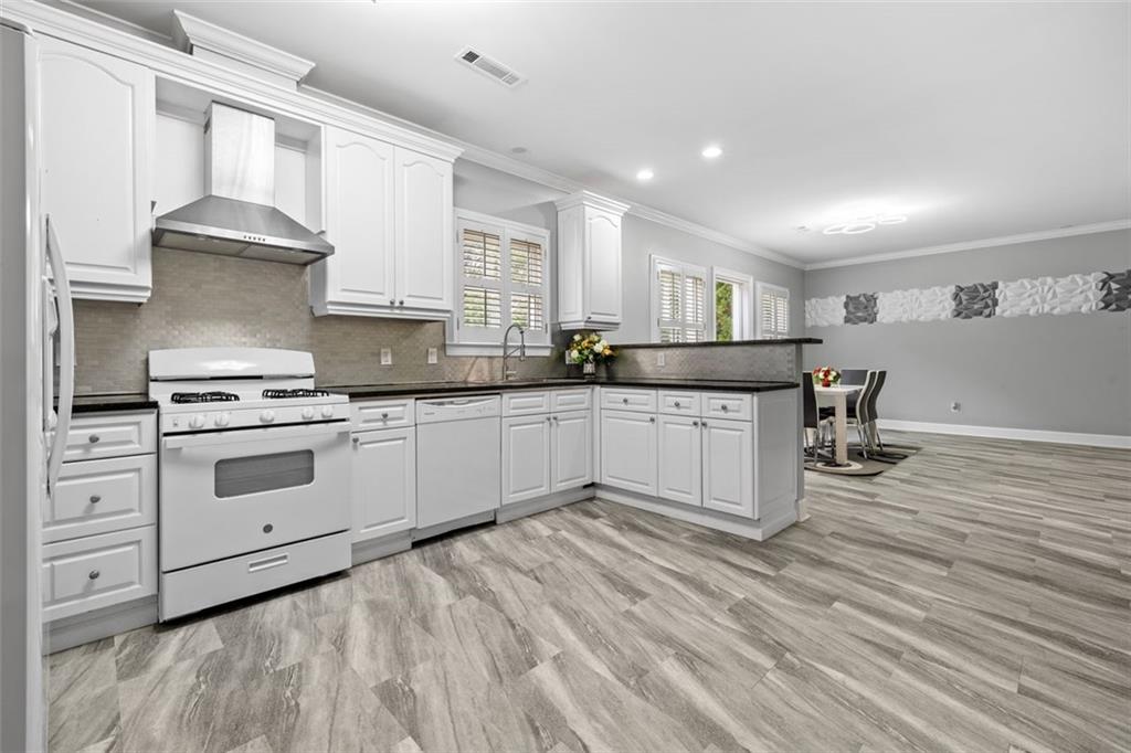 3687 Briarcliff Road NE