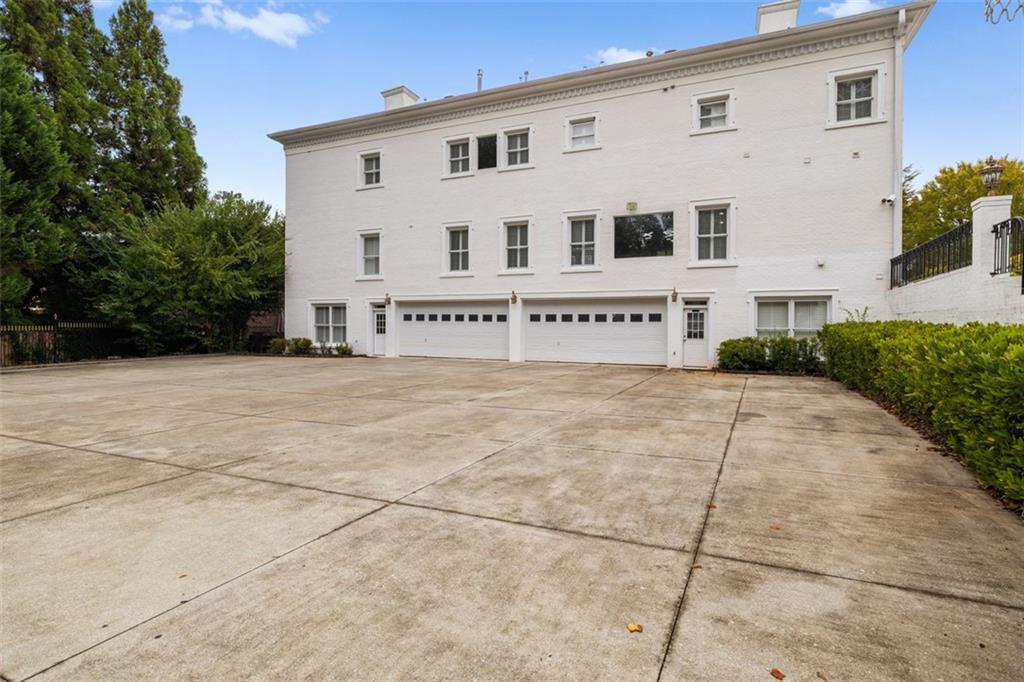 3687 Briarcliff Road NE